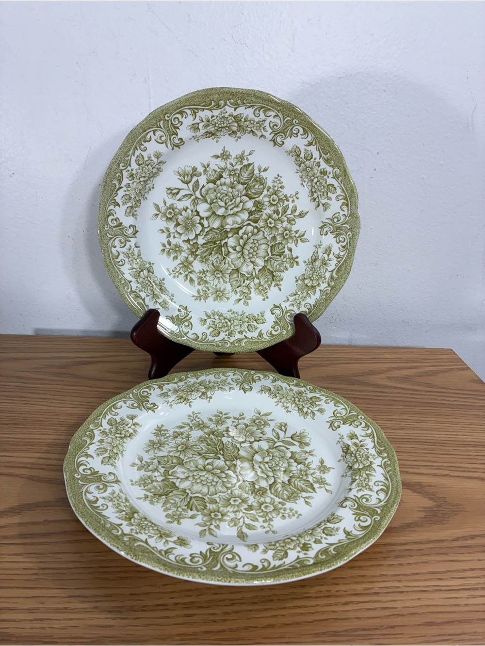 2 Royal Staffordshire J&G Meakin Avondale Green Dinner Plates Ironstone England